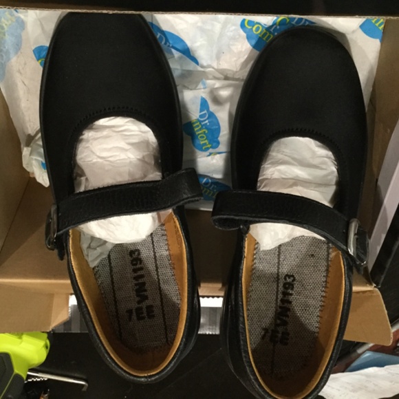 Dr. Comfort - Picture 4 of 6